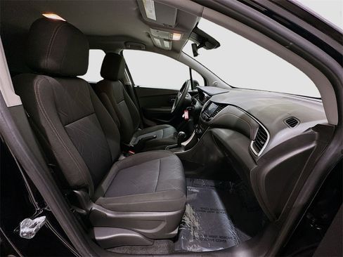 Used 2020 Chevrolet Trax LT image 27