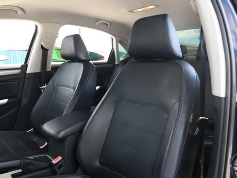 Used 2015 Volkswagen Passat 1.8T SE FWD image 18
