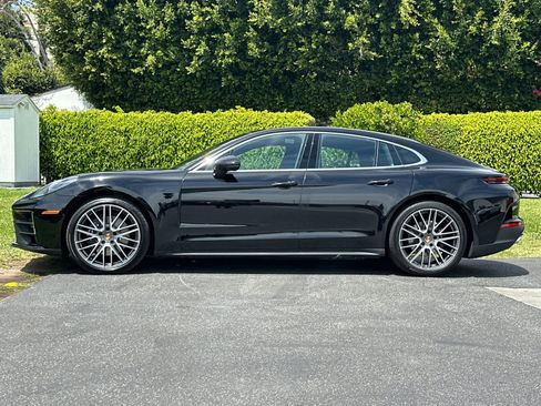 New 2026 Porsche Panamera RWD image 2