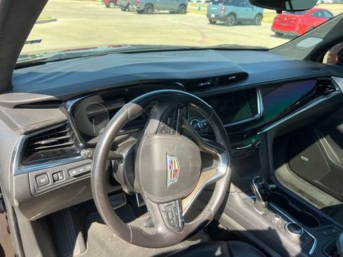 Used 2021 Cadillac XT6 Sport w/ Platinum Package AWD/4WD image 8