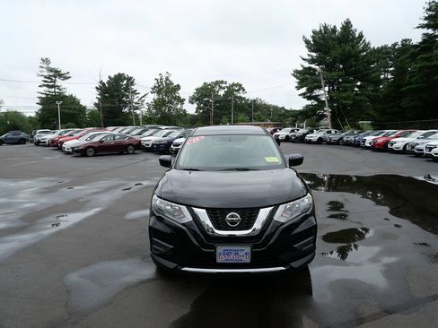 Used 2018 Nissan Rogue S AWD/4WD image 3