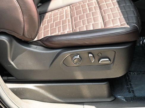 Used 2023 Cadillac Escalade ESV Sport Platinum w/ LPO, ONYX Package AWD/4WD image 52