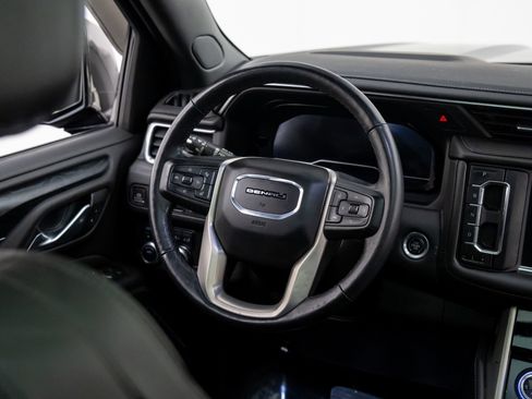 Used 2022 GMC Yukon Denali w/ Denali Premium Package image 13