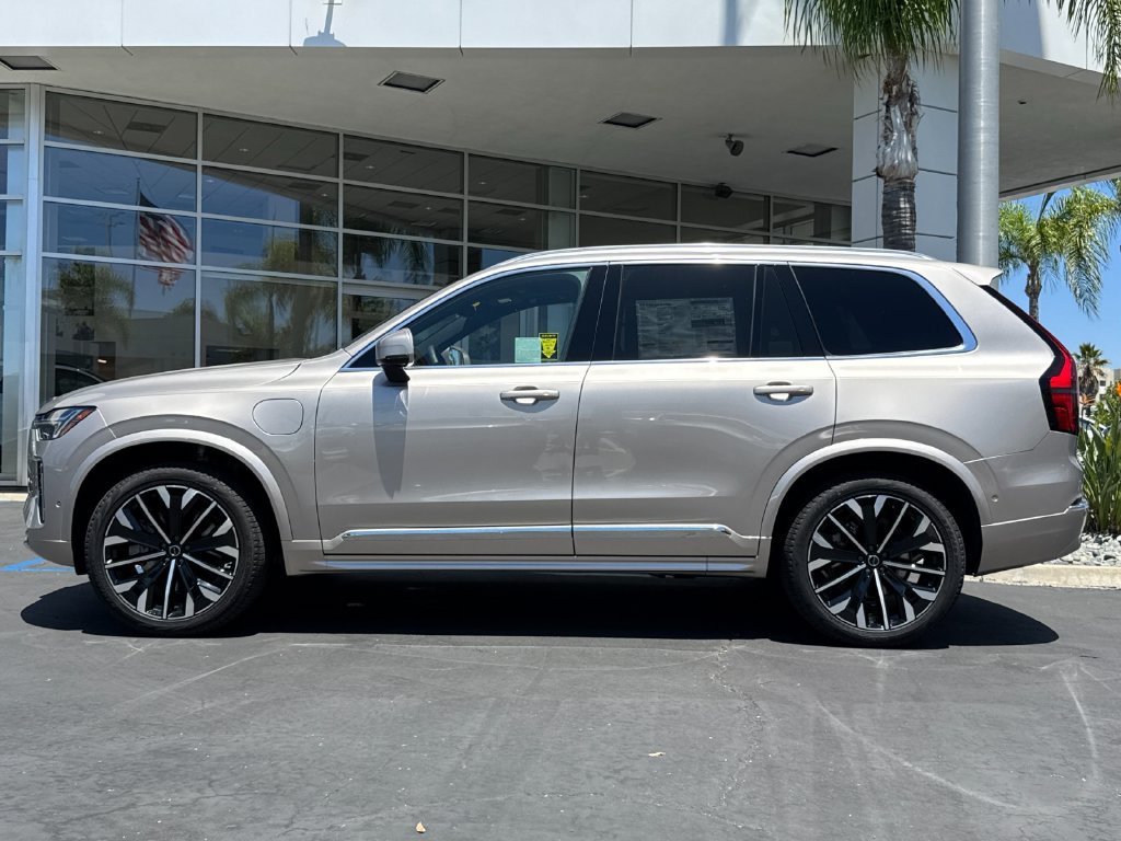 New 2026 Volvo XC90 T8 Plus w/ Protection Package Premier AWD/4WD image 2