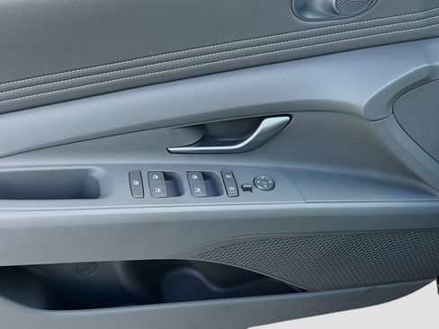 Certified 2026 Hyundai Elantra Sport FWD image 14