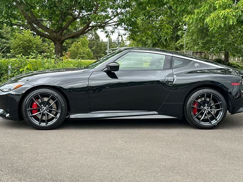 New 2026 Nissan Z Performance w/ Floor Mat Package RWD image 4