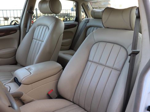 Used 2001 Jaguar XJ8 image 20