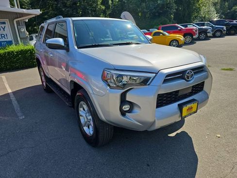 Used 2024 Toyota 4Runner SR5 image 8