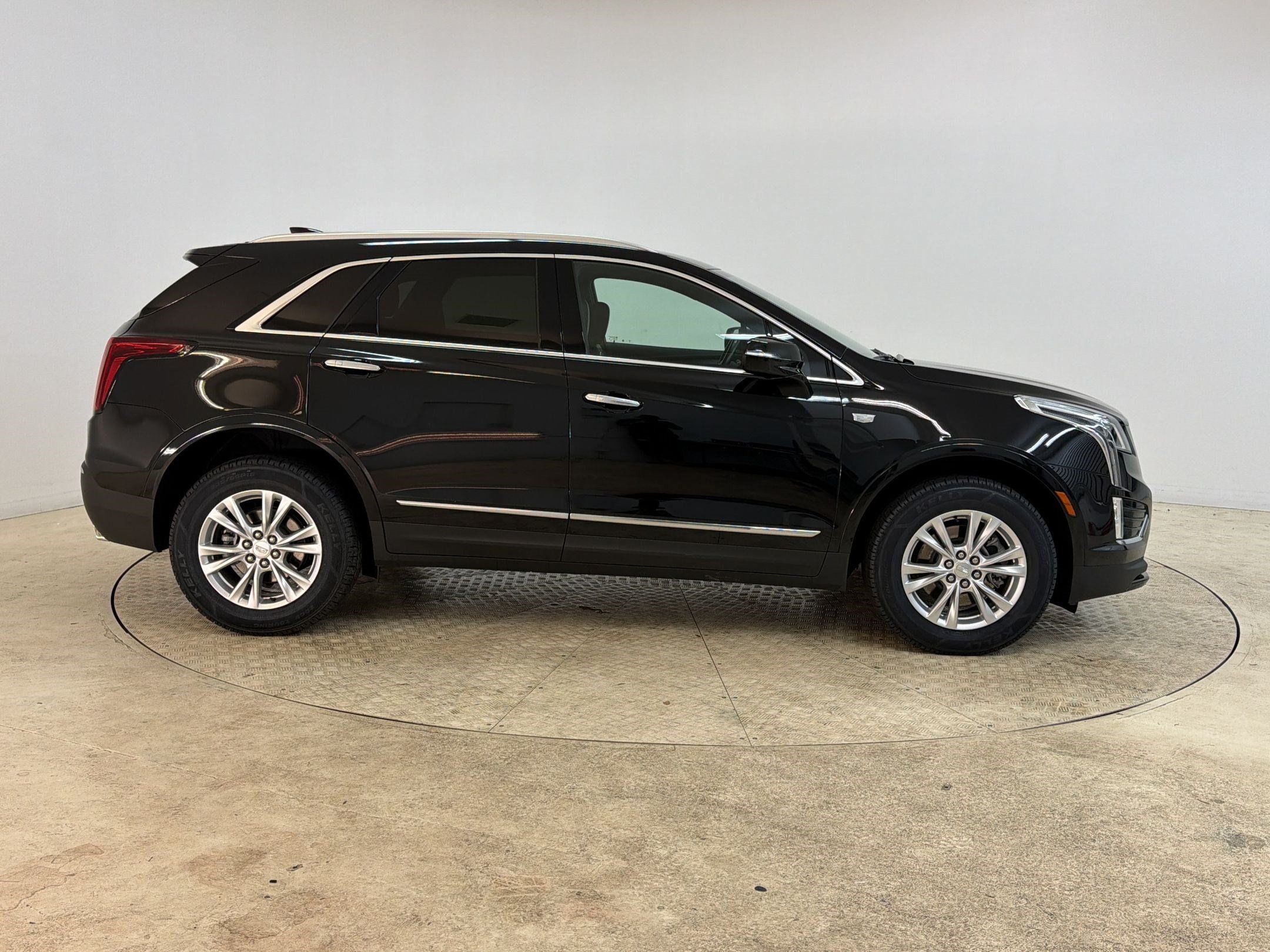 Certified 2023 Cadillac XT5 Luxury AWD/4WD image 8