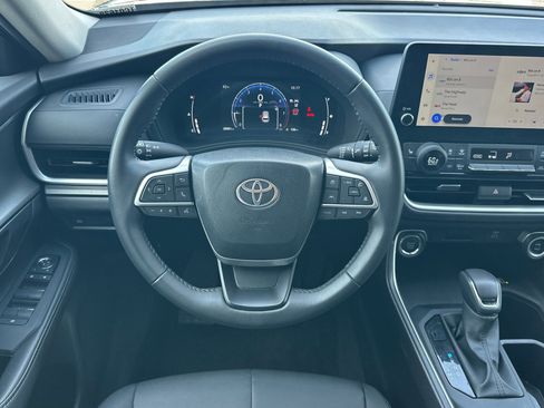 Certified 2025 Toyota Grand Highlander FWD image 14