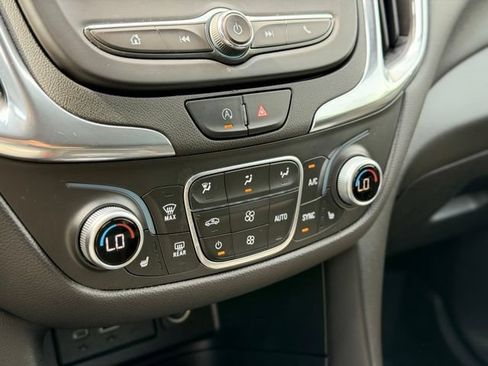 Used 2023 Chevrolet Equinox LT FWD image 16