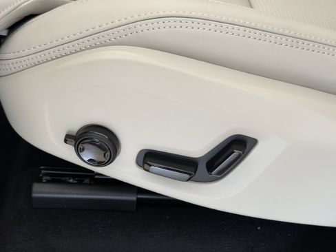 New 2026 Volvo XC90 B6 Ultra AWD/4WD image 17