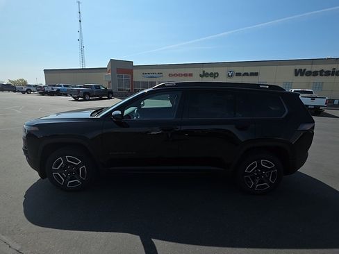 New 2026 Jeep Cherokee Limited AWD/4WD image 8