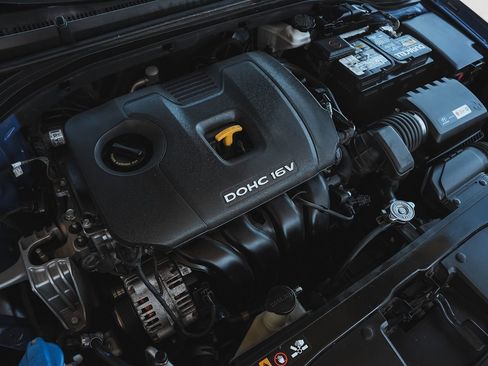 Used 2017 Hyundai Elantra Value Edition image 31