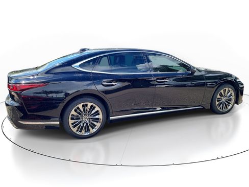Used 2023 Lexus LS 500 w/ Interior Upgrade Package RWD image 2