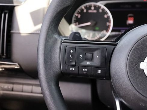 Certified 2022 Nissan Pathfinder S FWD image 11