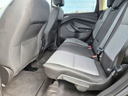 Used 2017 Ford Escape SE image 14