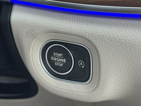 New 2025 Mercedes-Benz GLS 450 4MATIC image 22