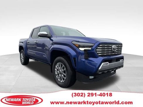 Used 2025 Toyota Tacoma Limited image 1