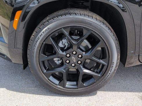 New 2026 Chevrolet Traverse RS w/ LPO, Floor Liner Package FWD image 34