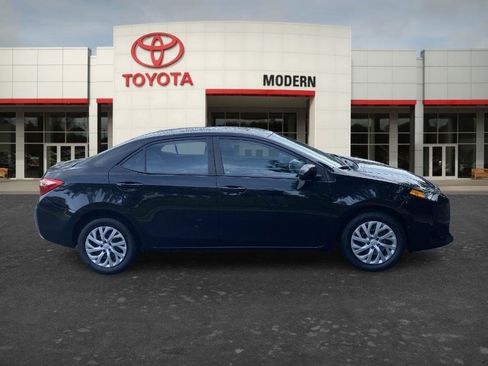 Certified 2017 Toyota Corolla LE FWD image 4