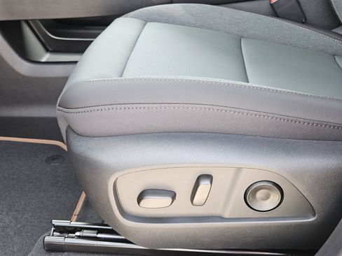New 2026 GMC Terrain AT4 w/ Technology Package II AWD/4WD image 17