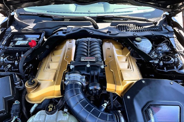 Used 2021 Ford Mustang GT Premium w/ GT Performance Package RWD image 9