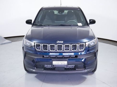 Used 2024 Jeep Compass Sport image 15