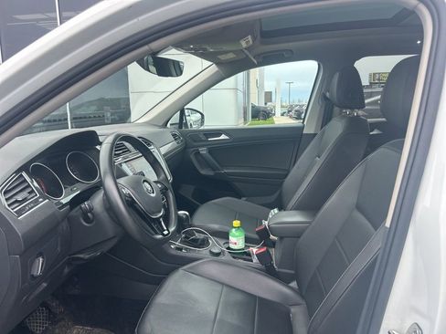 Used 2020 Volkswagen Tiguan SE AWD/4WD image 7