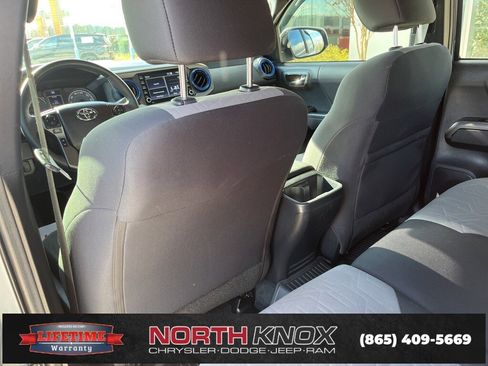 Used 2023 Toyota Tacoma TRD Sport w/ Technology Package image 15