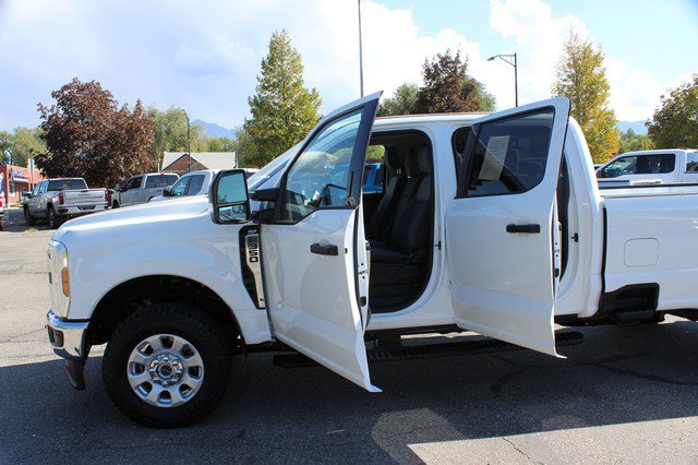 Used 2024 Ford F350 XLT w/ FX4 Off-Road Package AWD/4WD image 10