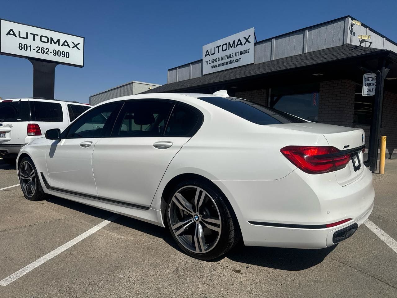 Used 2019 BMW 740i xDrive AWD/4WD image 7