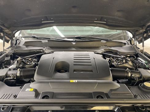 Used 2022 Land Rover Range Rover Sport HST image 12