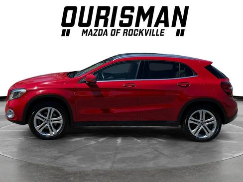 Used 2020 Mercedes-Benz GLA 250 4MATIC w/ Premium Package image 3