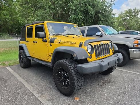 Used 2011 Jeep Wrangler Unlimited Sport AWD/4WD image 2