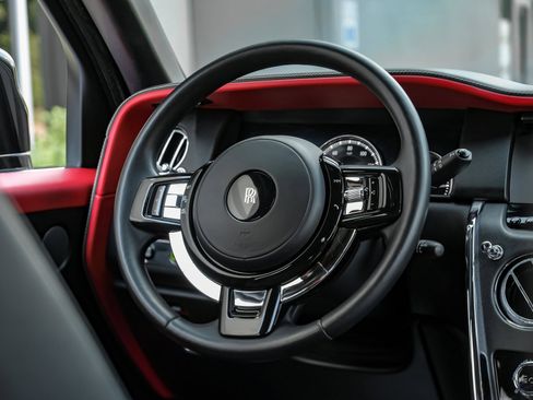 Used 2022 Rolls-Royce Cullinan image 40