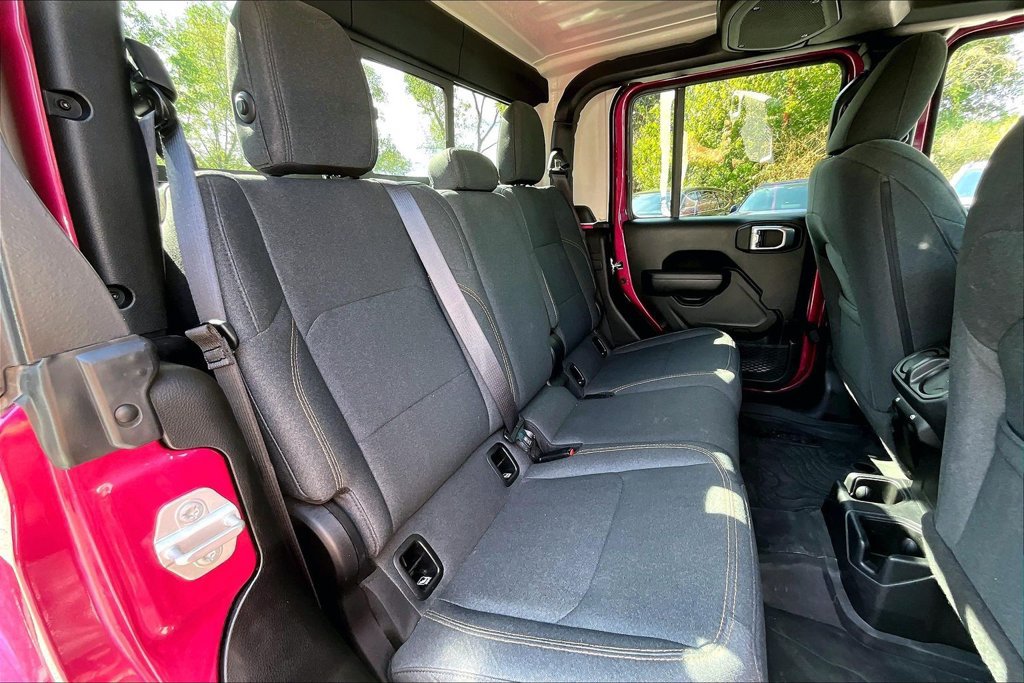 Used 2024 Jeep Gladiator Sport AWD/4WD image 37