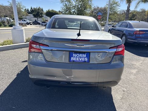 Used 2013 Chrysler 200 S image 4