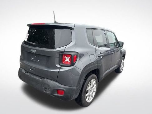 Used 2023 Jeep Renegade Latitude AWD/4WD image 5