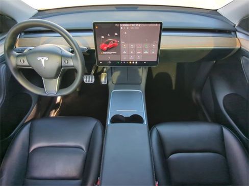 Used 2022 Tesla Model Y Performance image 18