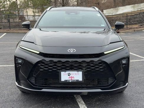 Certified 2025 Toyota Crown Signia w/ Advanced Technology Package image 12