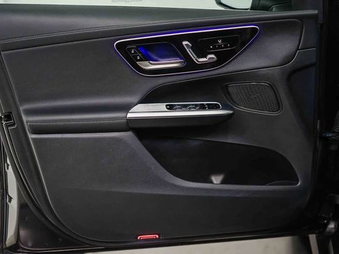 Certified 2025 Mercedes-Benz GLC 300 4MATIC image 23