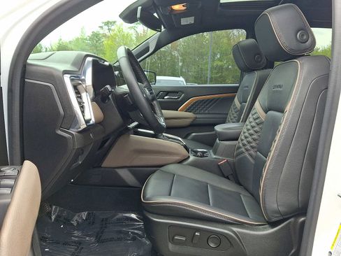 Certified 2023 GMC Canyon Denali AWD/4WD image 15
