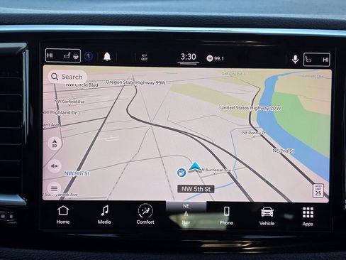 Used 2021 Chrysler Pacifica Touring-L image 15