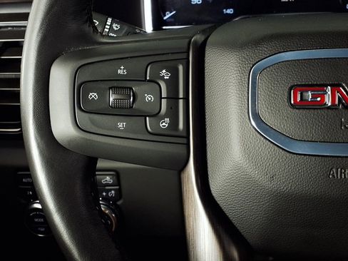 Used 2024 GMC Sierra 2500 AT4X AWD/4WD image 19