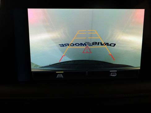 Used 2024 Chevrolet Suburban Z71 AWD/4WD image 26