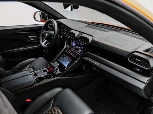 Used 2024 Lamborghini Urus S image 49