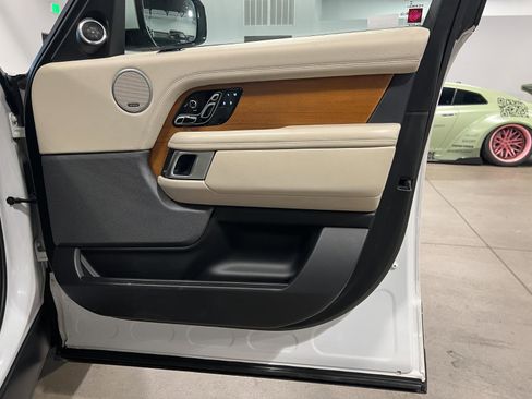 Used 2019 Land Rover Range Rover Supercharged AWD/4WD image 47