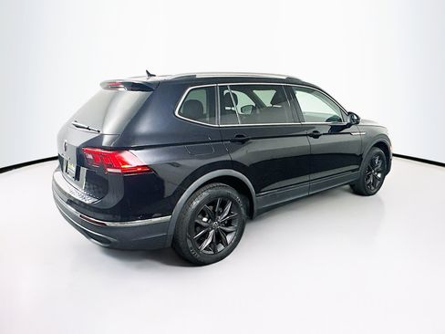 Used 2022 Volkswagen Tiguan SE image 9