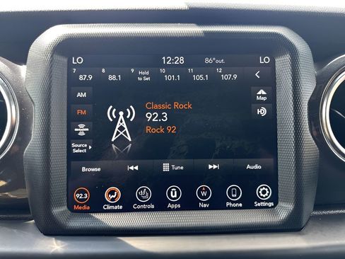 Used 2021 Jeep Wrangler Unlimited Rubicon w/ Dual Top Group image 16